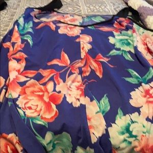 Blue summer top no sleeves